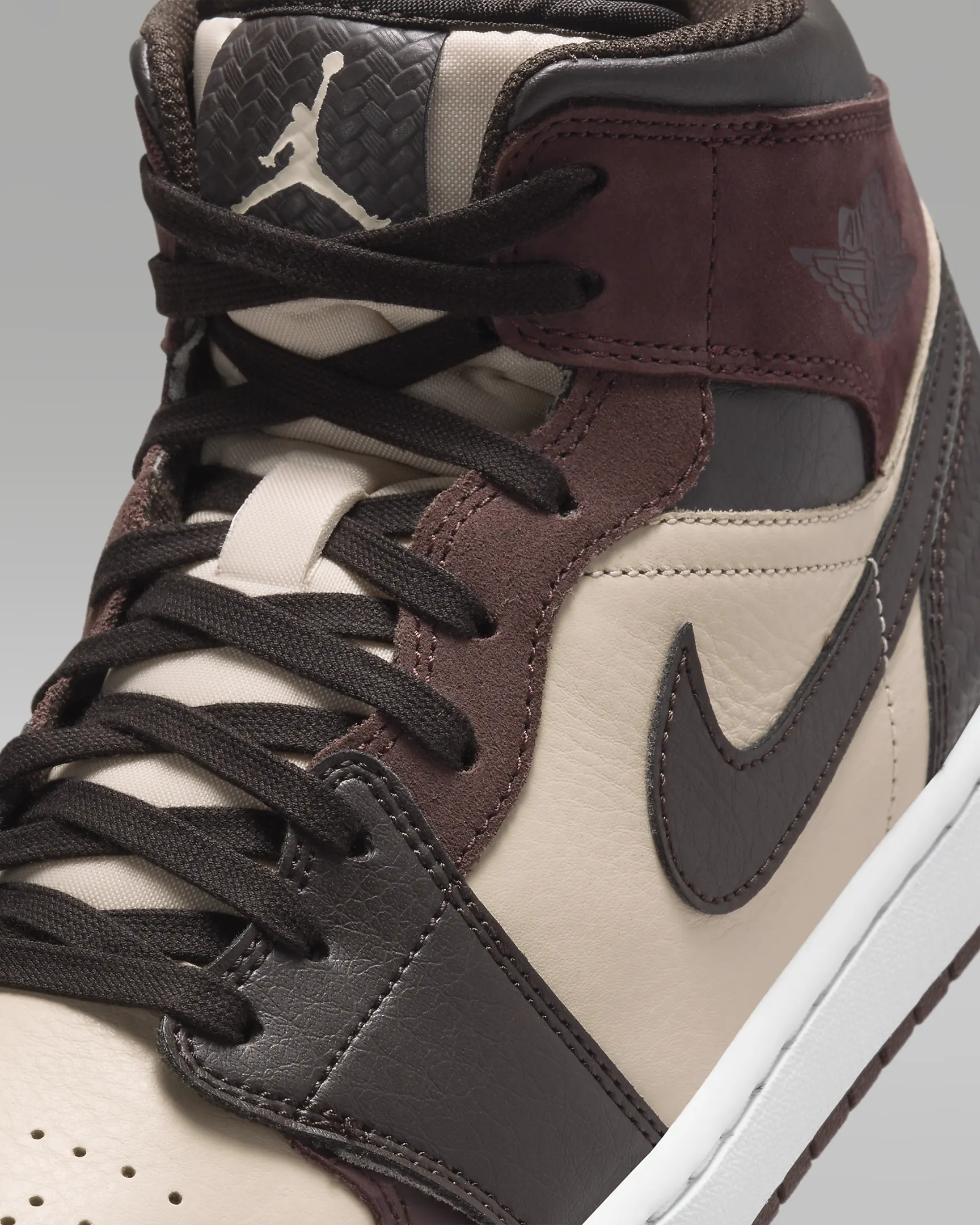 air-jordan-1-mid-se-mens-shoes-NlGhgN.png
