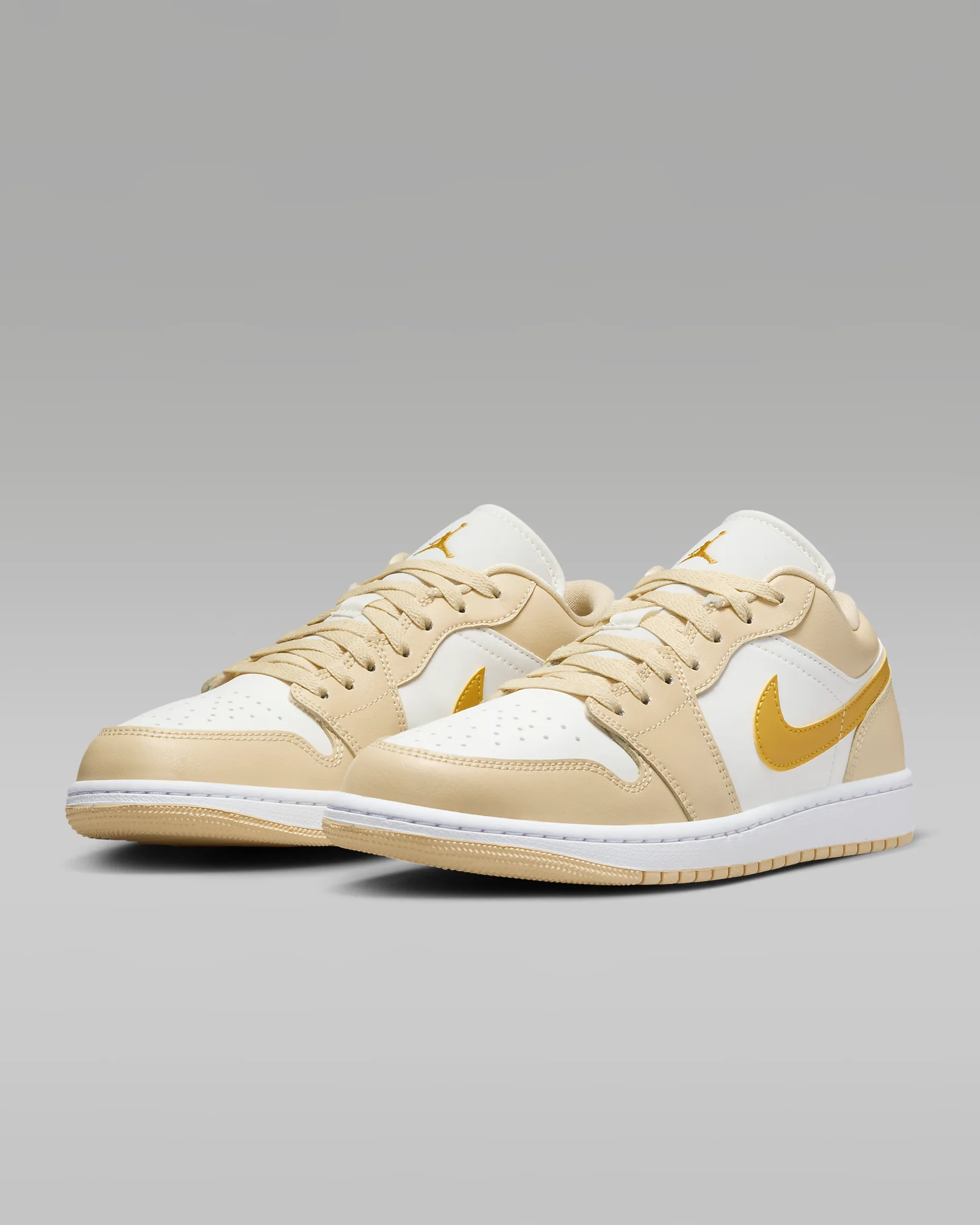 air-jordan-1-low-womens-shoes-rJrHLw-2