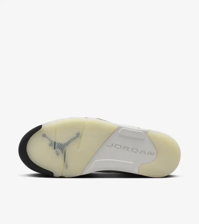 fecha-de-lanzamiento-de-los-air-jordan-5-se-sail-fn7405-100