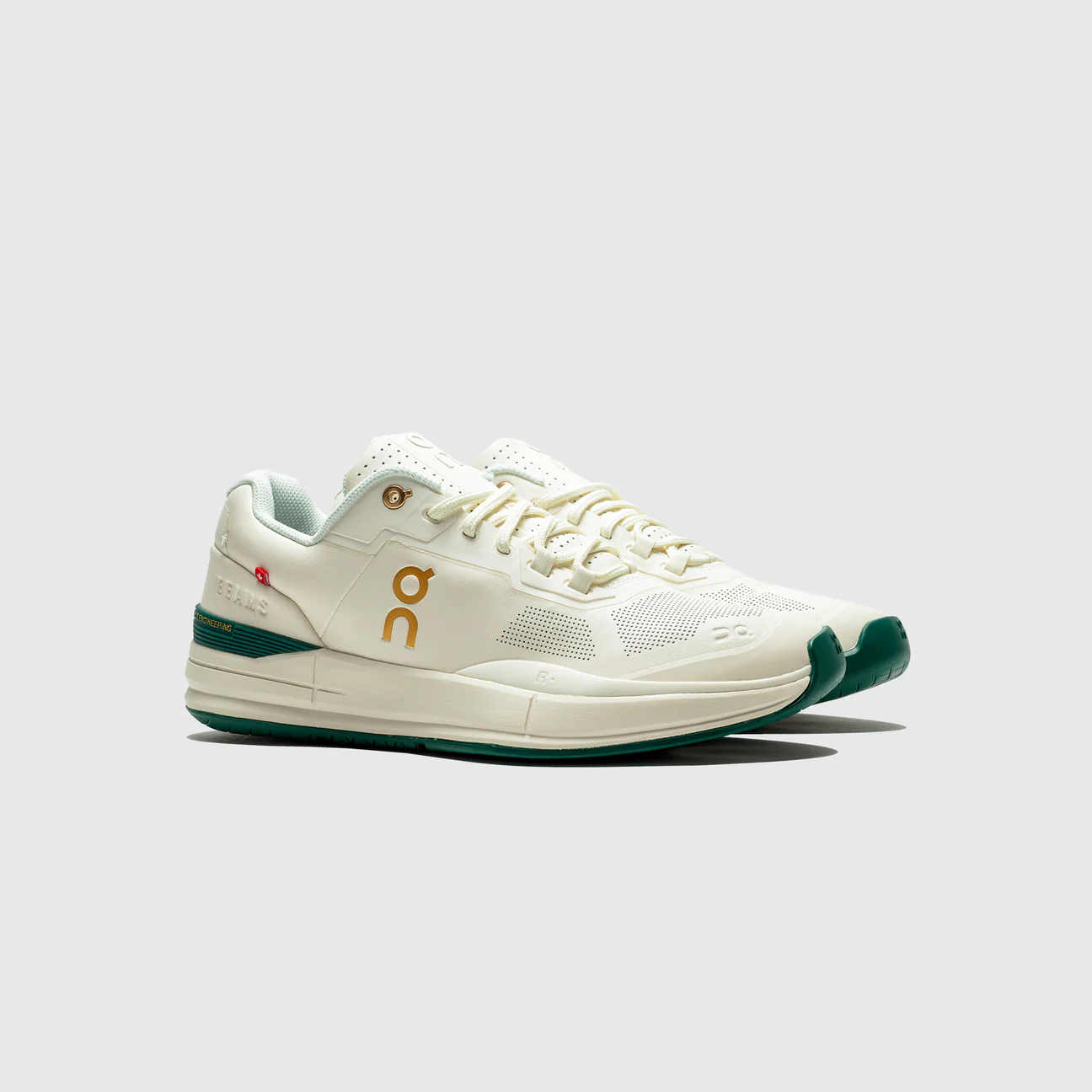ONRUNNING-_BEAMSXTHEROGERPRO_-3ME10412491-front_1296x.jpg