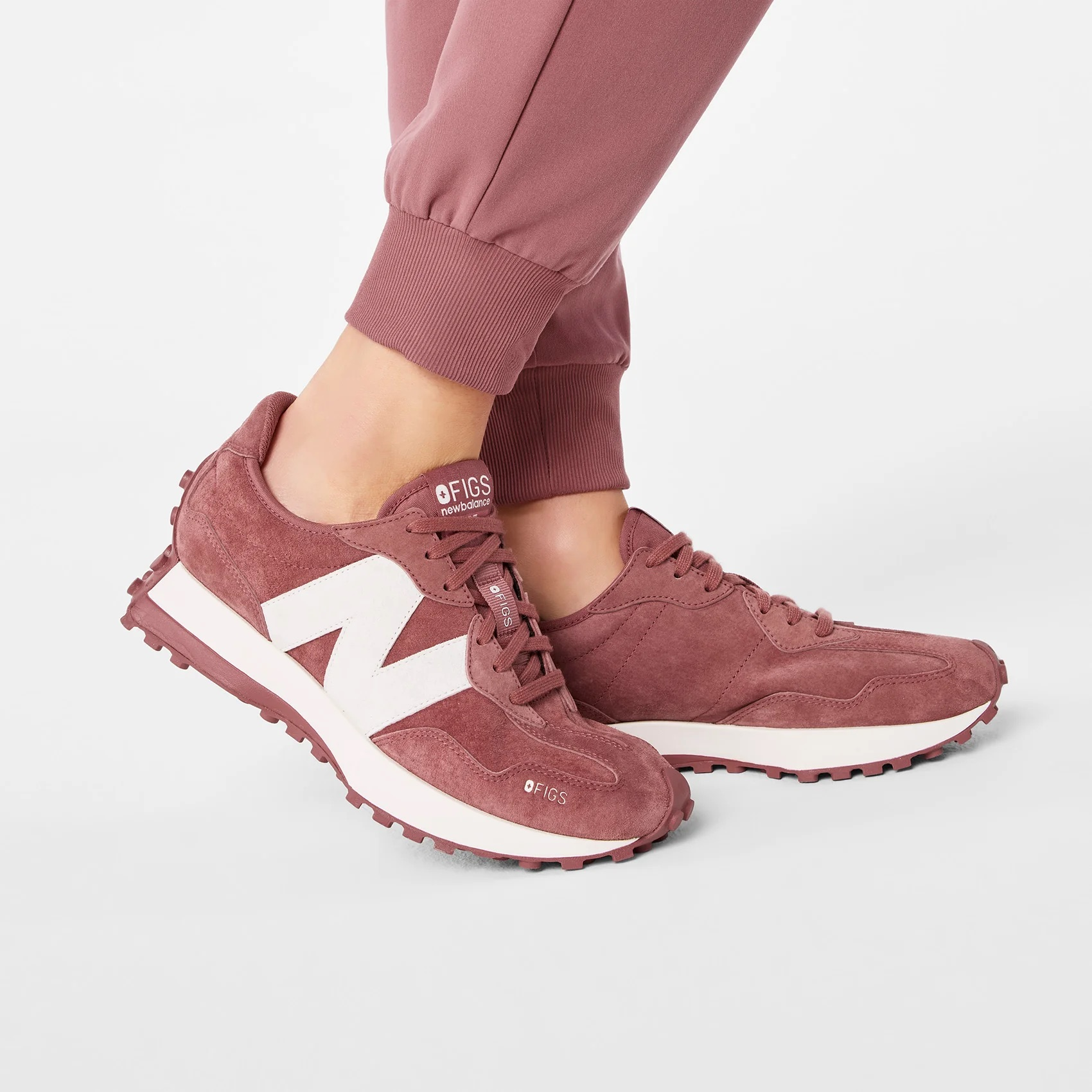 FIGS | NEW BALANCE 327