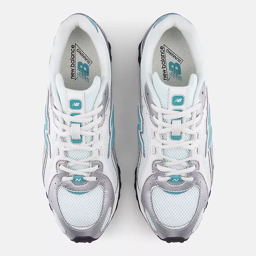 New Balance 204L